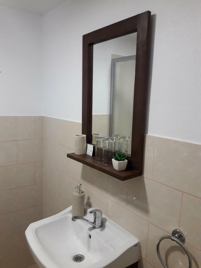 Oravitza Inn Oravita Buitenkant foto