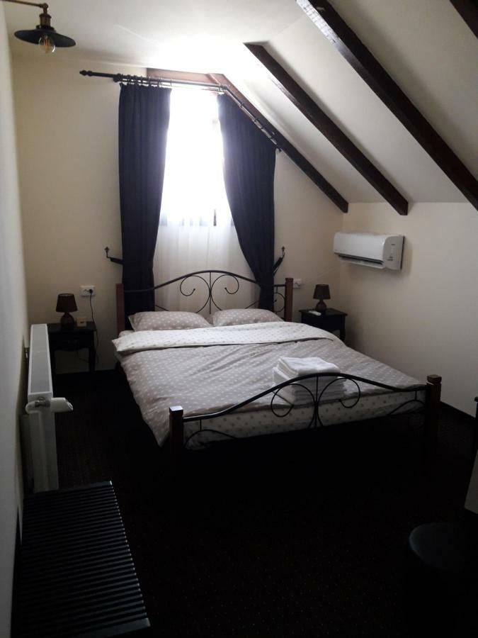 Oravitza Inn Oravita Buitenkant foto